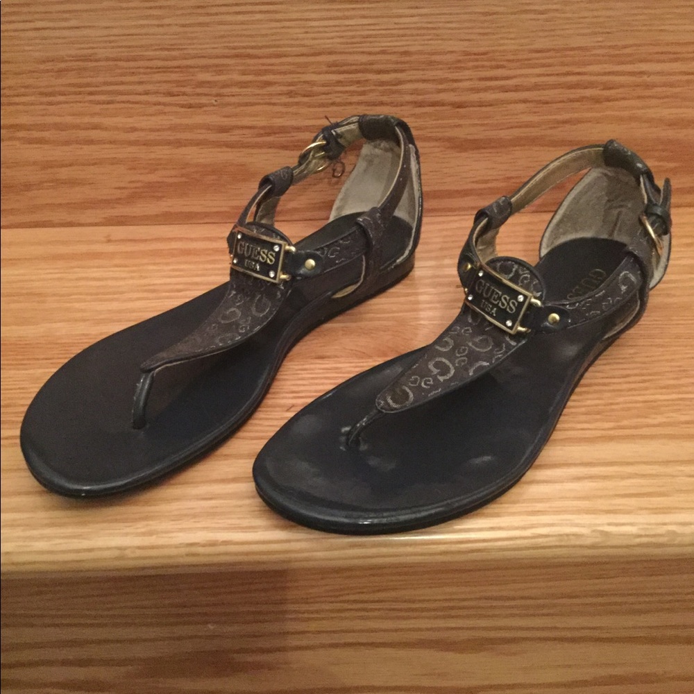 GUESS Jagger Blue Sig G T Strap Buckle Sandals